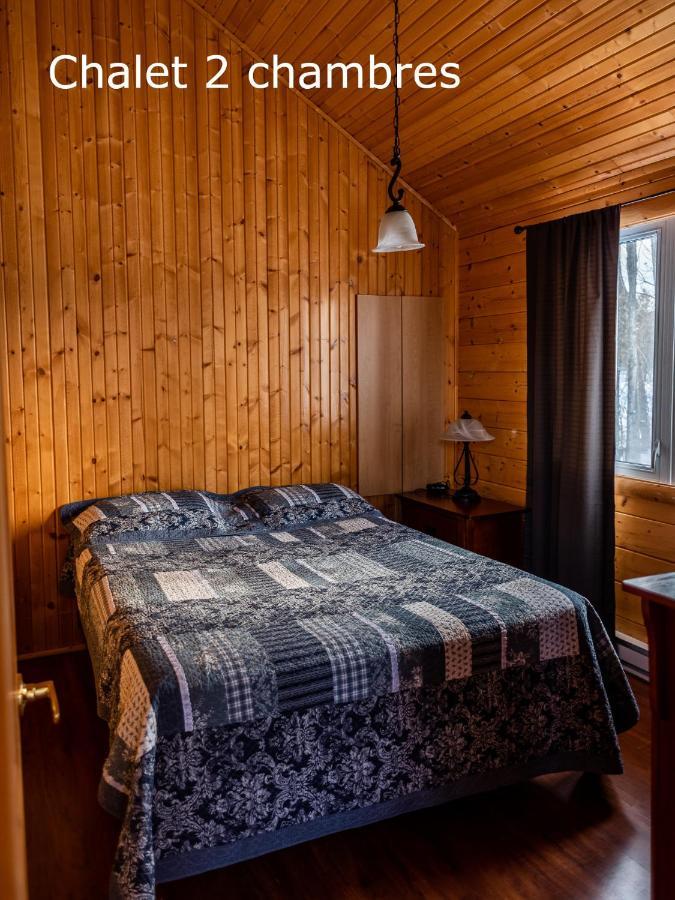 Chalets Et Spa Lac Saint-Jean Шамбор Екстериор снимка