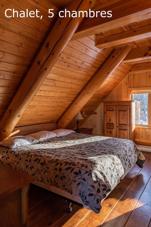 Chalets Et Spa Lac Saint-Jean Шамбор Екстериор снимка