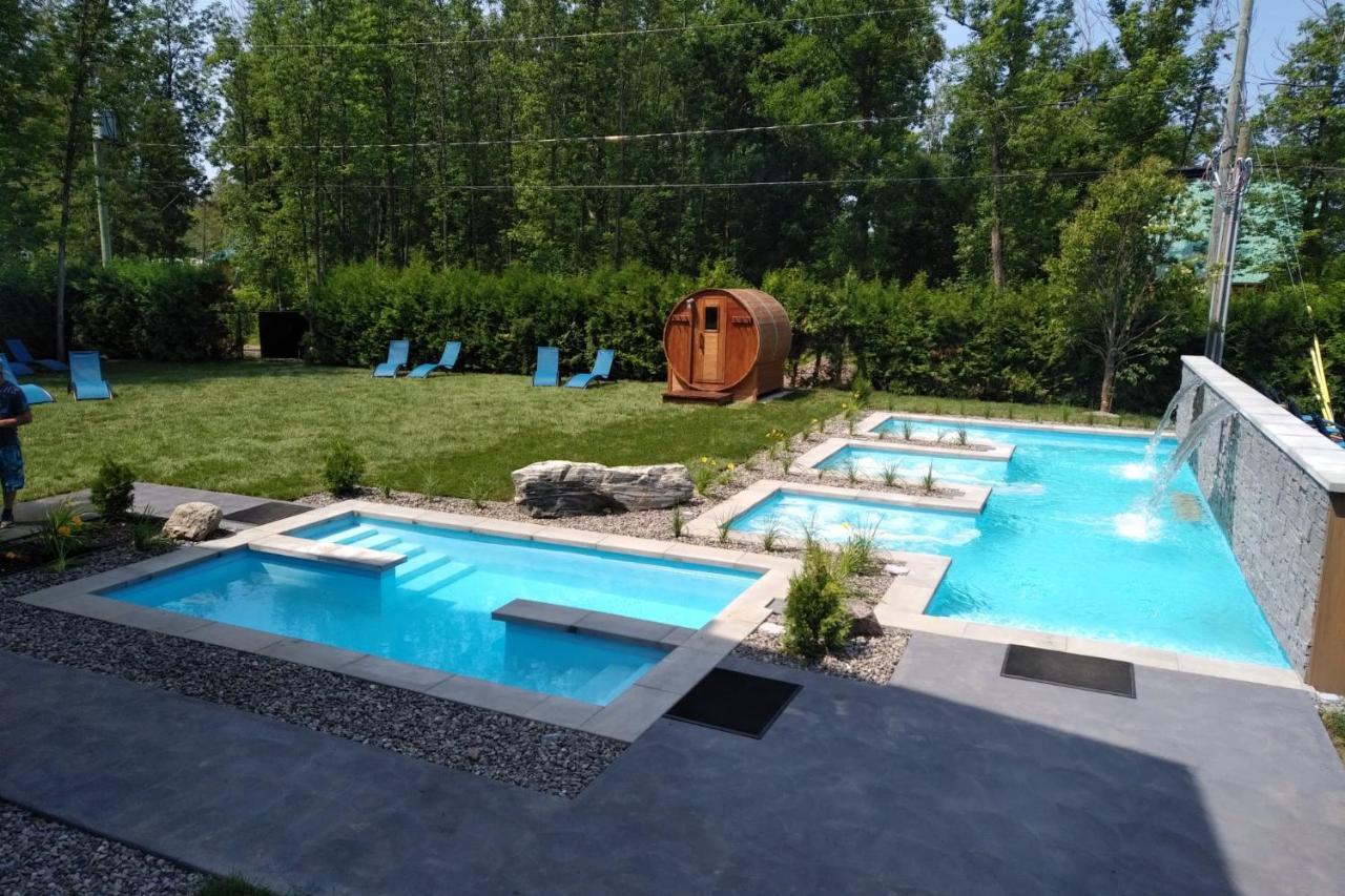 Chalets Et Spa Lac Saint-Jean Шамбор Екстериор снимка
