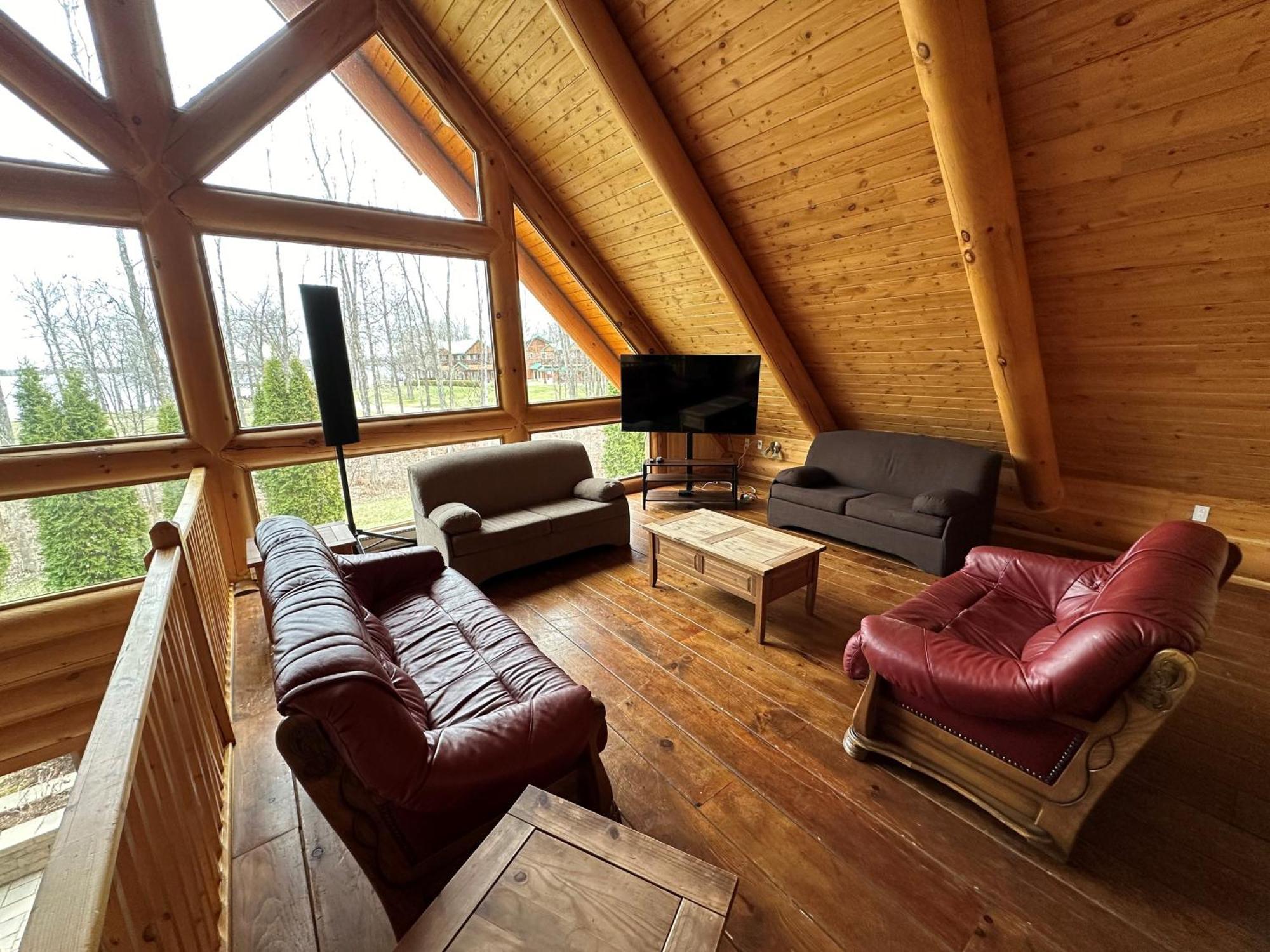 Chalets Et Spa Lac Saint-Jean Шамбор Екстериор снимка